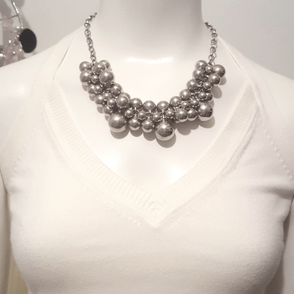 Vintage Silver-Tone Round Beaded Necklace| Short - Picture 5 of 6